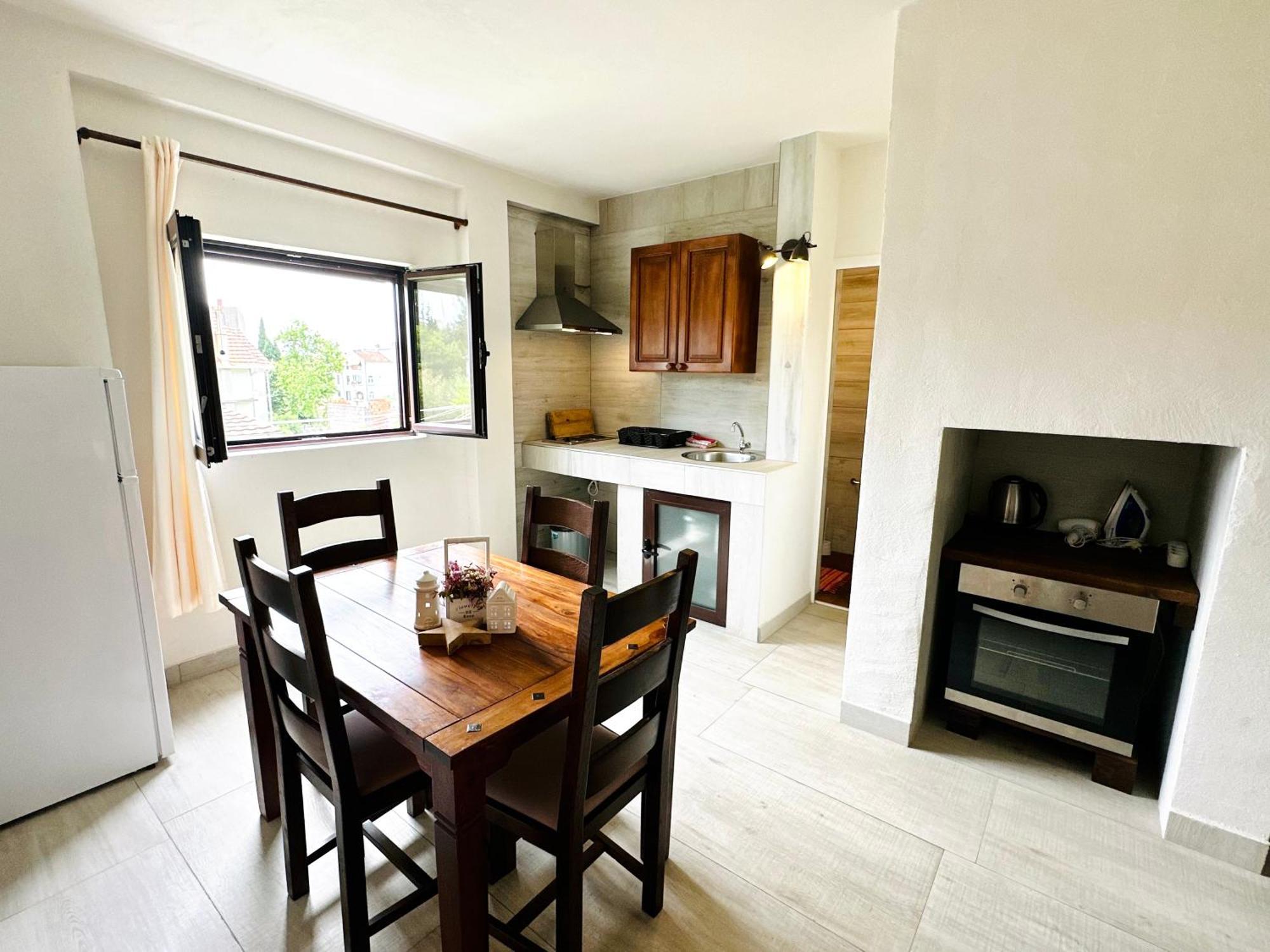 Apartments Simovic Тиват Экстерьер фото