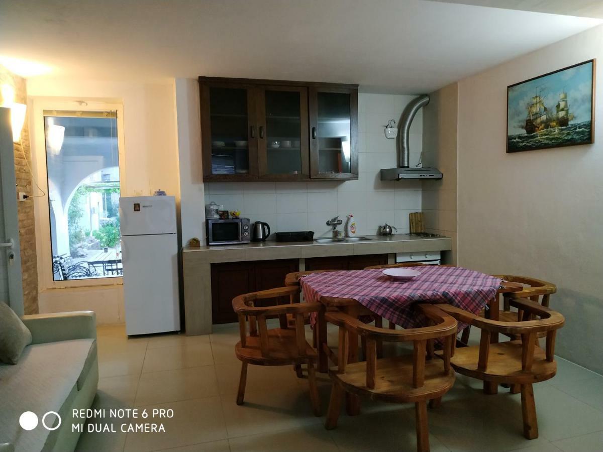 Apartments Simovic Тиват Экстерьер фото